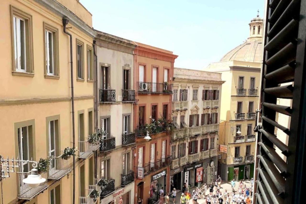 Appartamento Cagliari Centro Con Vista Sul Porto Kültér fotó