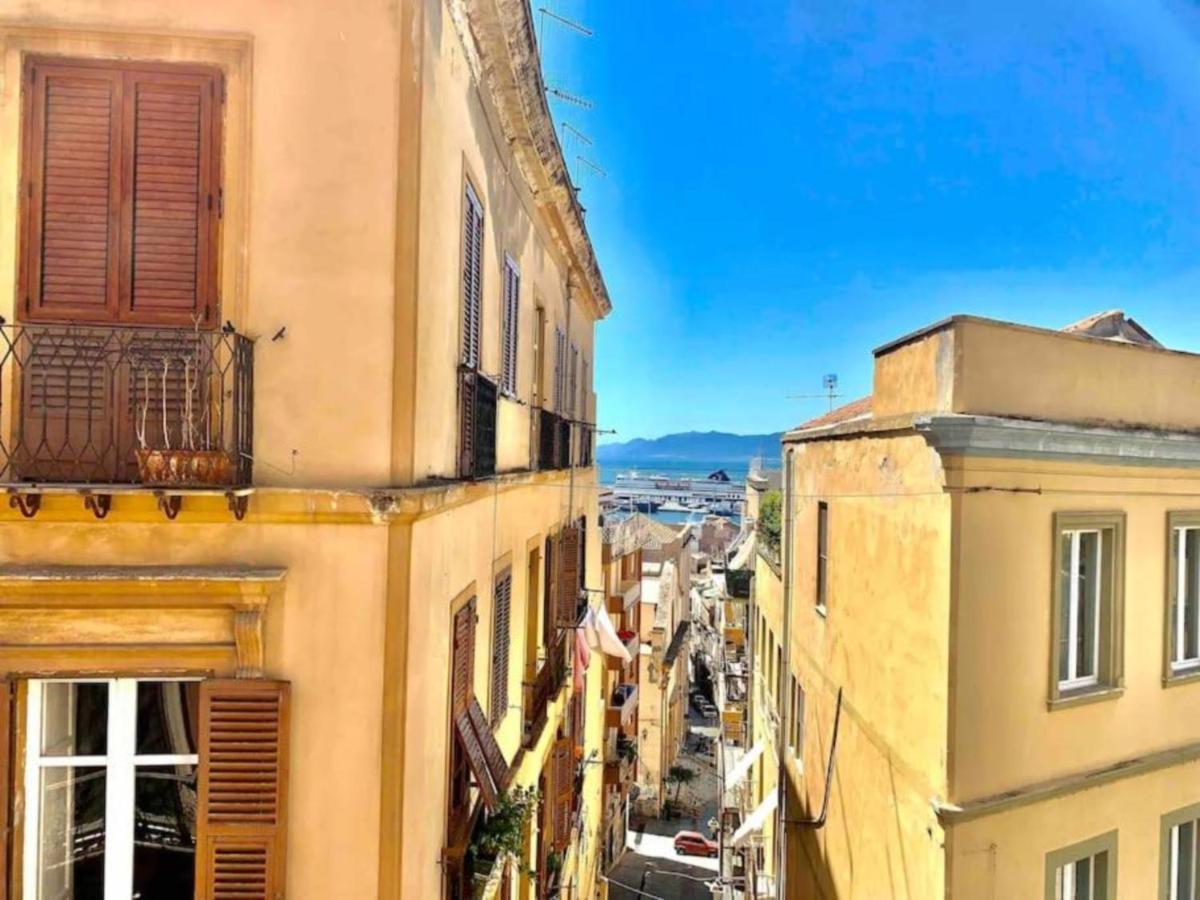 Appartamento Cagliari Centro Con Vista Sul Porto Kültér fotó